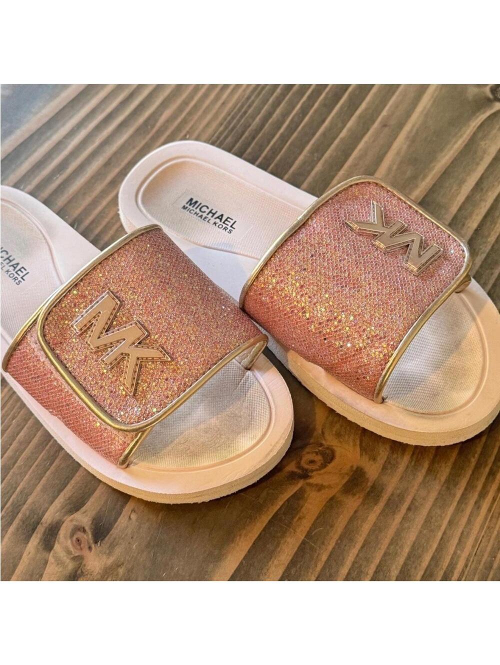 Michael Kors Eli Malissa Sandals Pink
Size 2
100% Authentic Michael Kors Item,